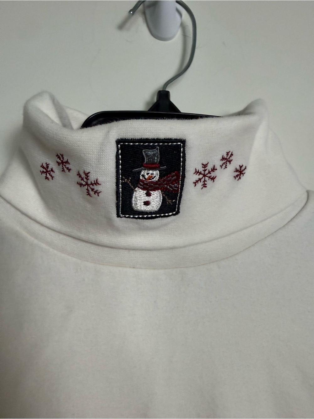 croft & barrow White Turtleneck with Snowman Patch and Red Snowflake Embroidery